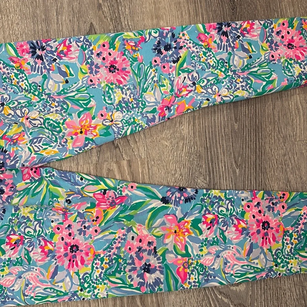 Lilly Pulitzer Blue and Pink Floral Leggings XL 12/14‎ kids